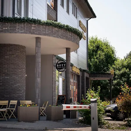 Emerald * Dunajská Streda